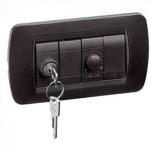 5025_20097_1075776515733